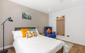 Chicstay Suites